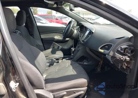 2015 Dodge Dart Sxt z USA, uszkodzony, nr VIN 1C3CDFBB4FD165347